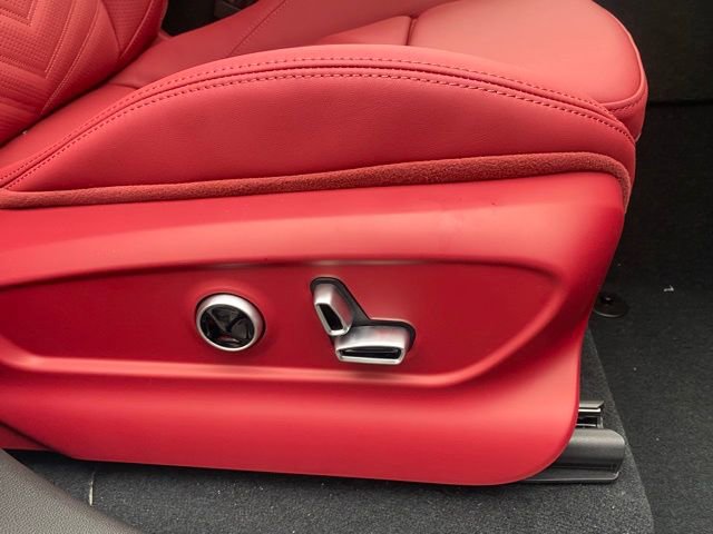 New 2025 Maserati Grecale Trofeo image 37