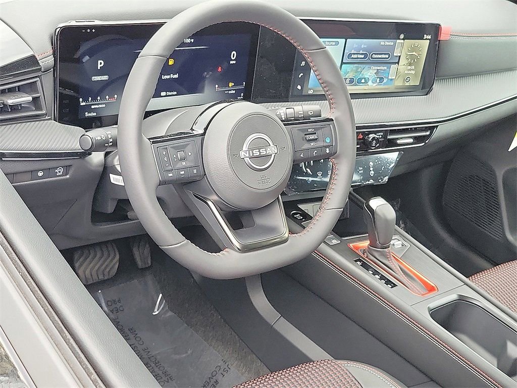 New 2025 Nissan Kicks SR image 4