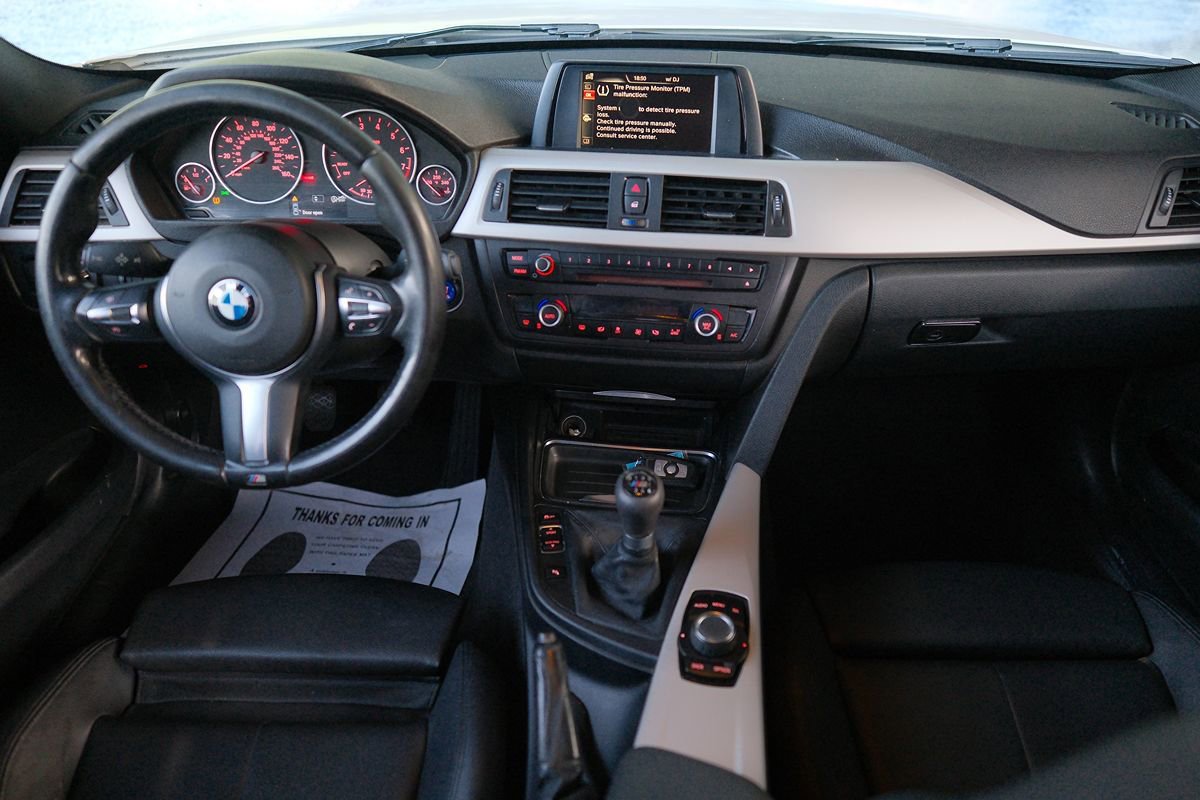 Used 2015 BMW 320i Sedan RWD image 20
