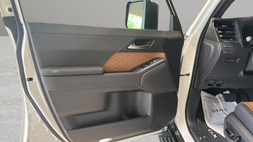 New 2026 Lexus GX 550 AWD/4WD image 13