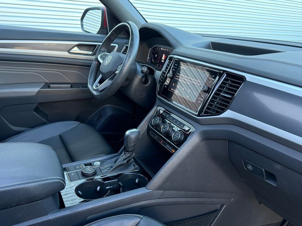 Used 2022 Volkswagen Atlas Cross Sport SEL R-Line image 48