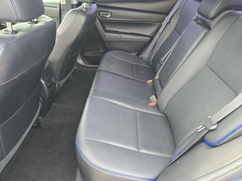 Used 2018 Toyota Corolla XSE w/ Carpet Mat Package (TMS) FWD image 13