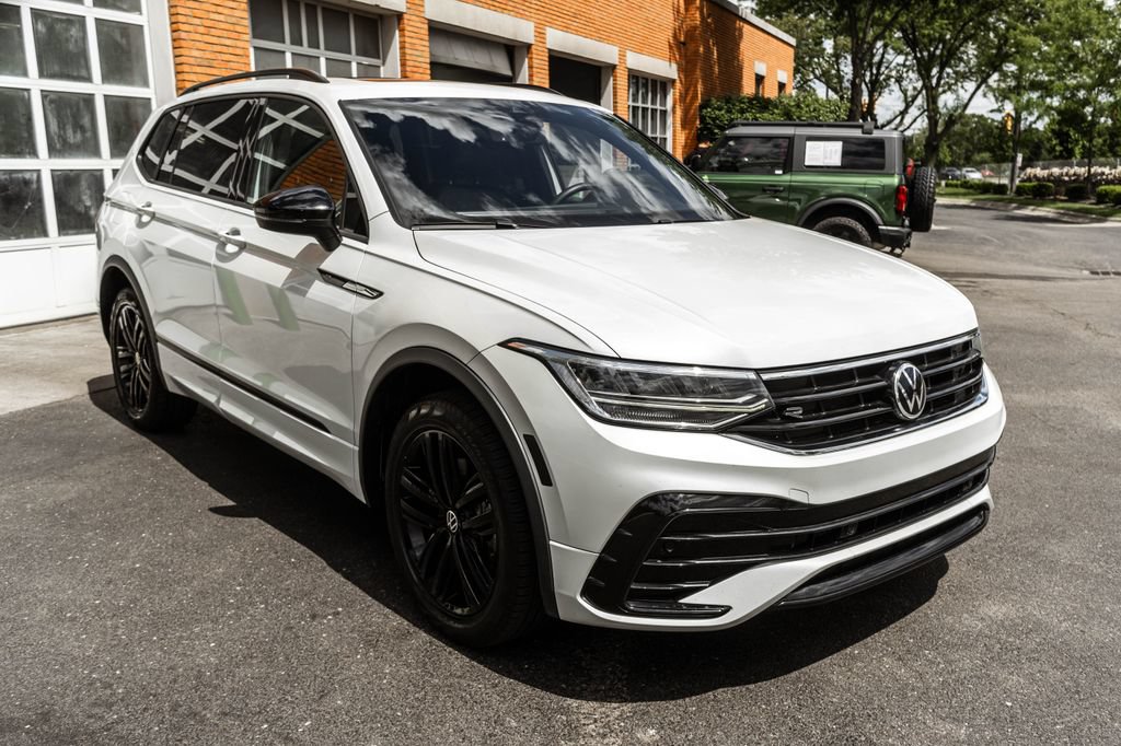 Used 2022 Volkswagen Tiguan SE R-Line AWD/4WD image 6