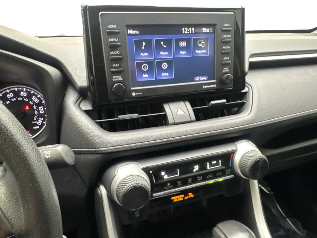 Used 2021 Toyota RAV4 LE FWD image 61