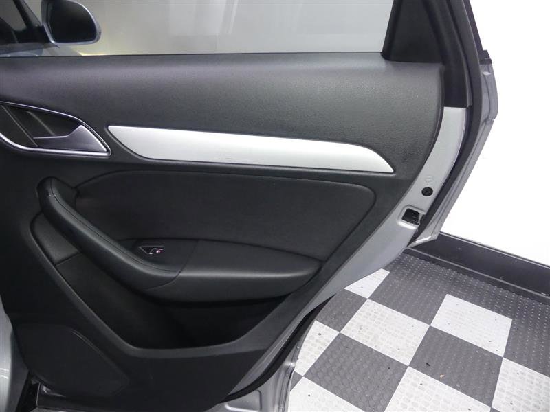 Used 2018 Audi Q3 2.0T Premium FWD image 25