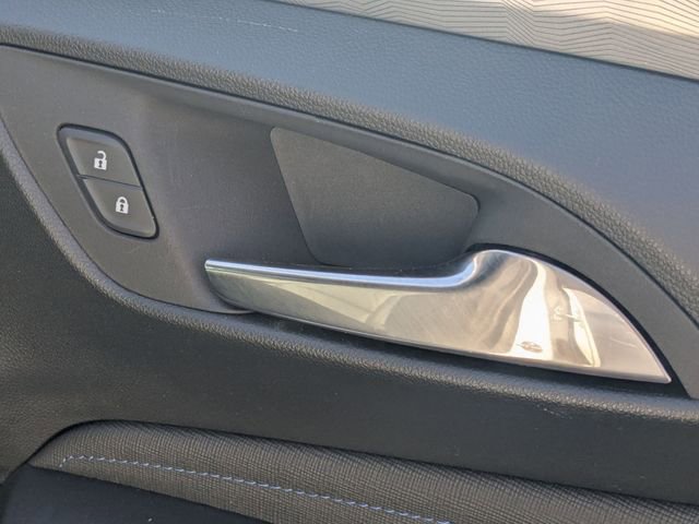 Used 2025 Buick Envista Sport Touring image 33