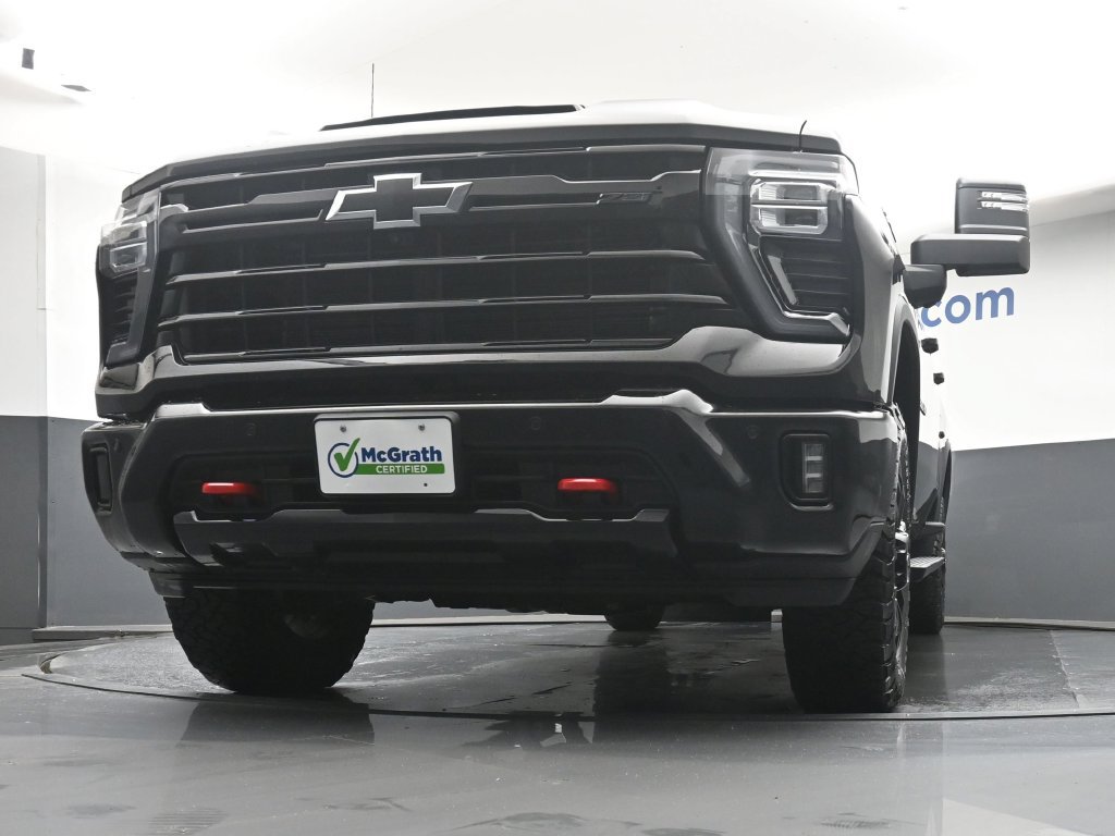 Used 2025 Chevrolet Silverado 2500 LT w/ Trail Boss Package AWD/4WD image 7