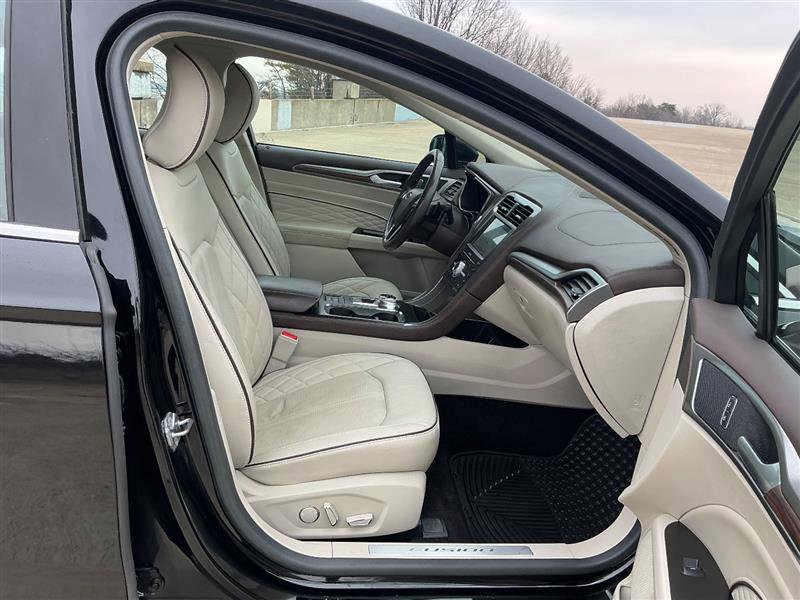 Used 2017 Ford Fusion Platinum image 33