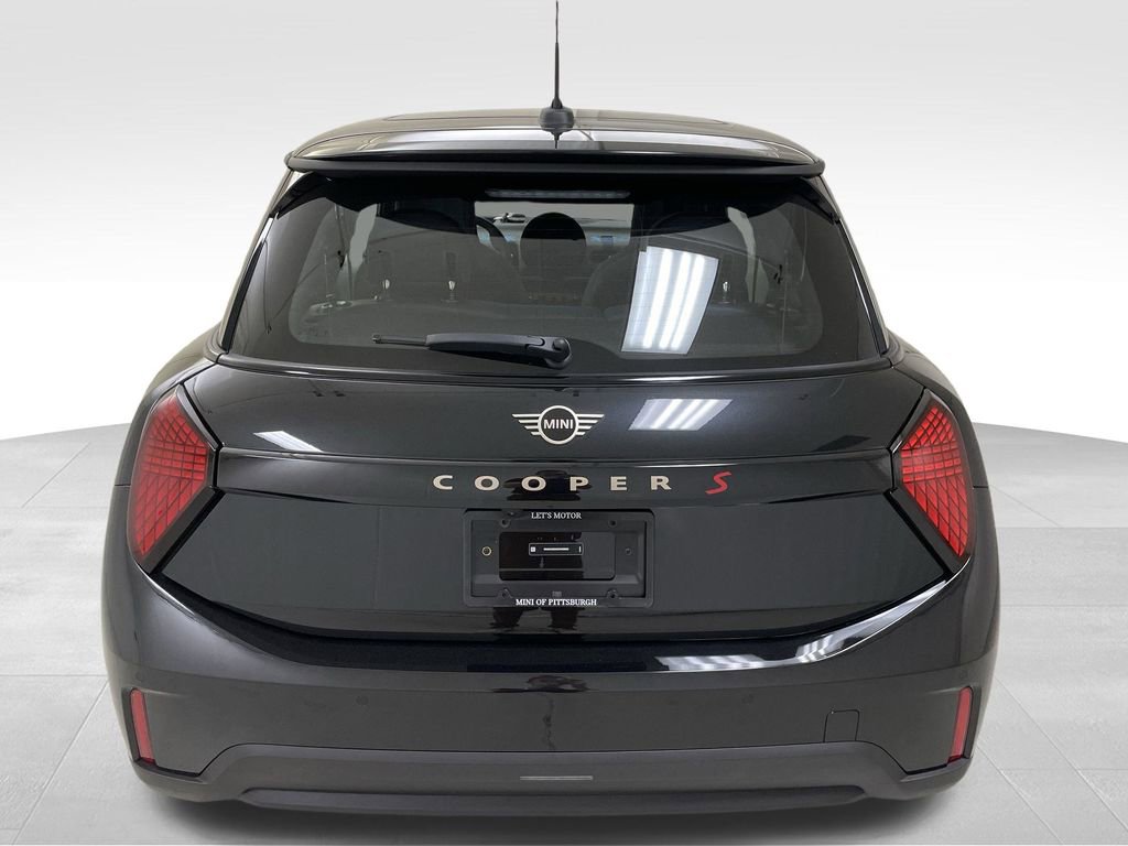 Certified 2025 MINI Cooper S image 8