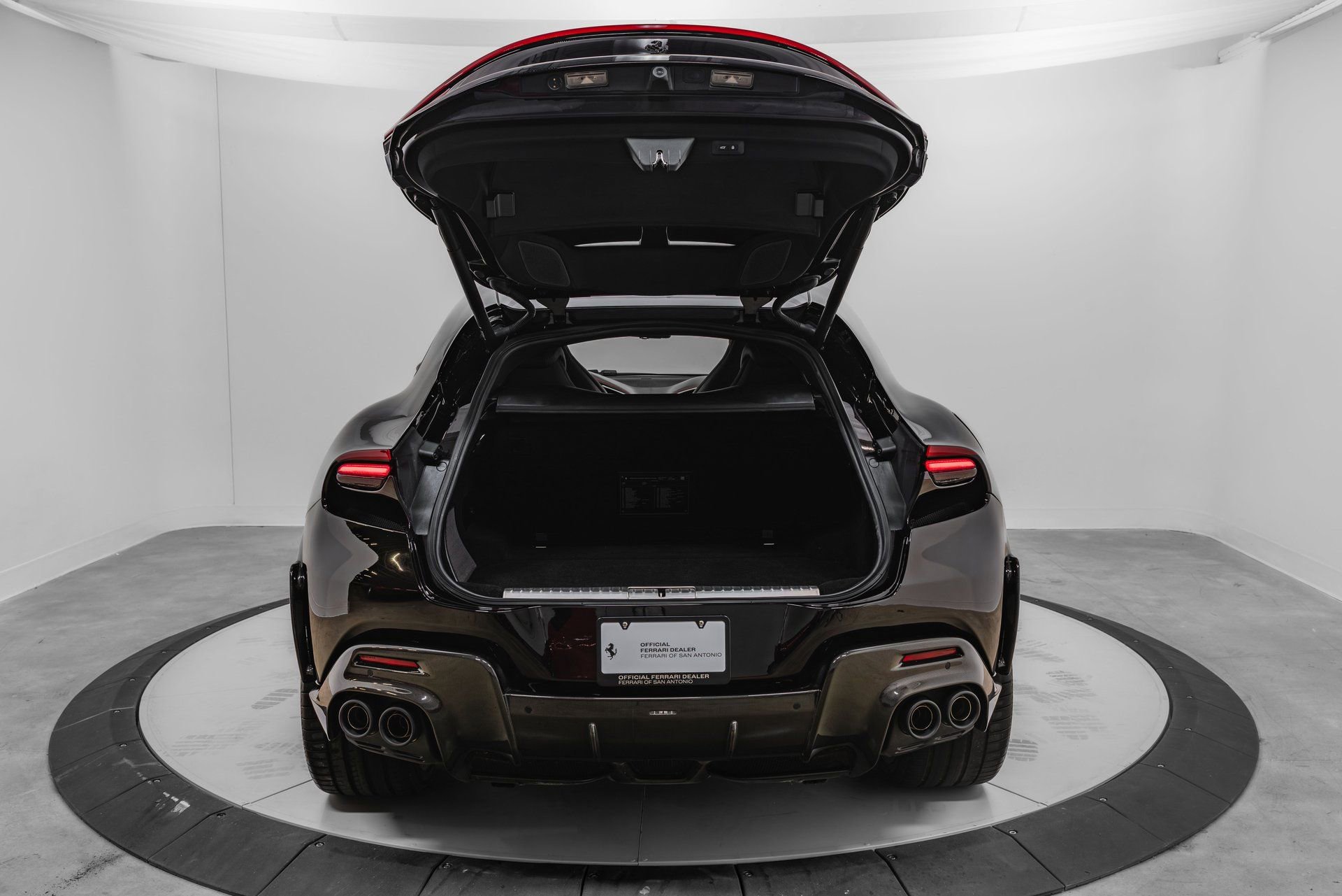 Certified 2024 Ferrari Purosangue AWD/4WD image 21