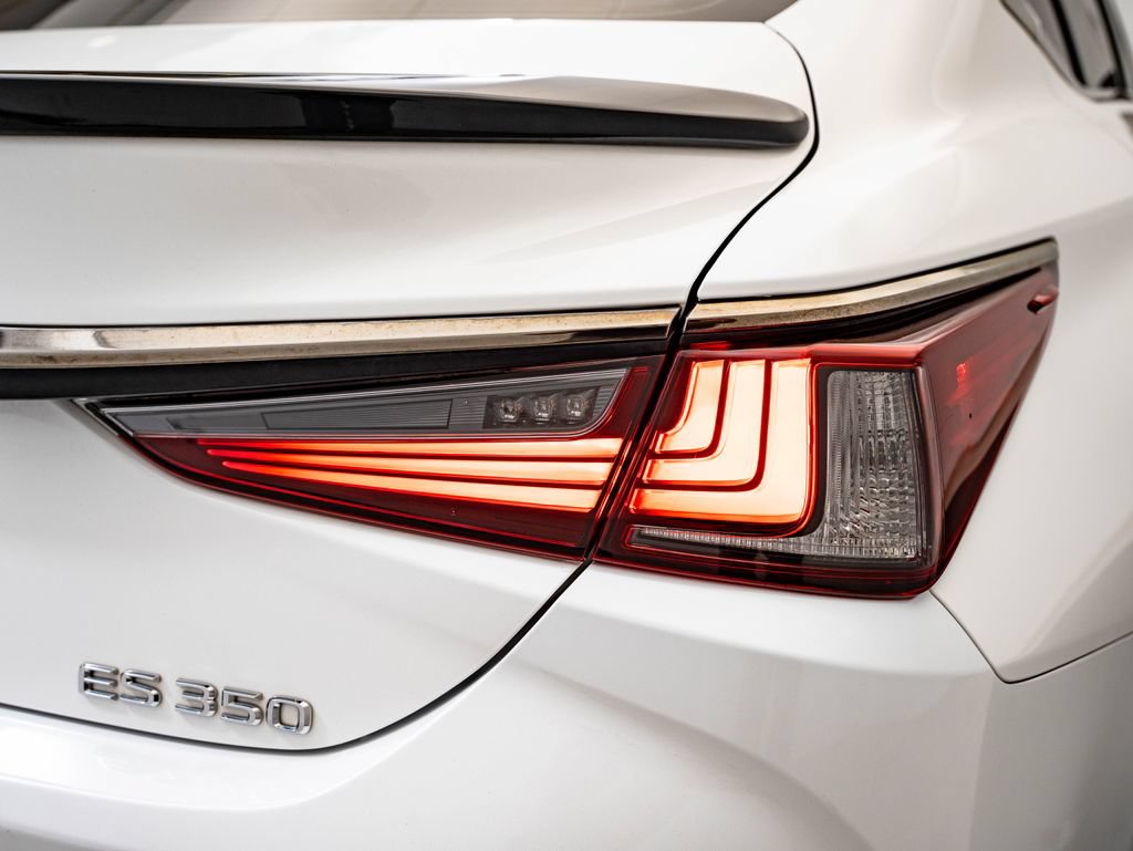 Used 2021 Lexus ES 350 F Sport w/ Special Edition FWD image 9