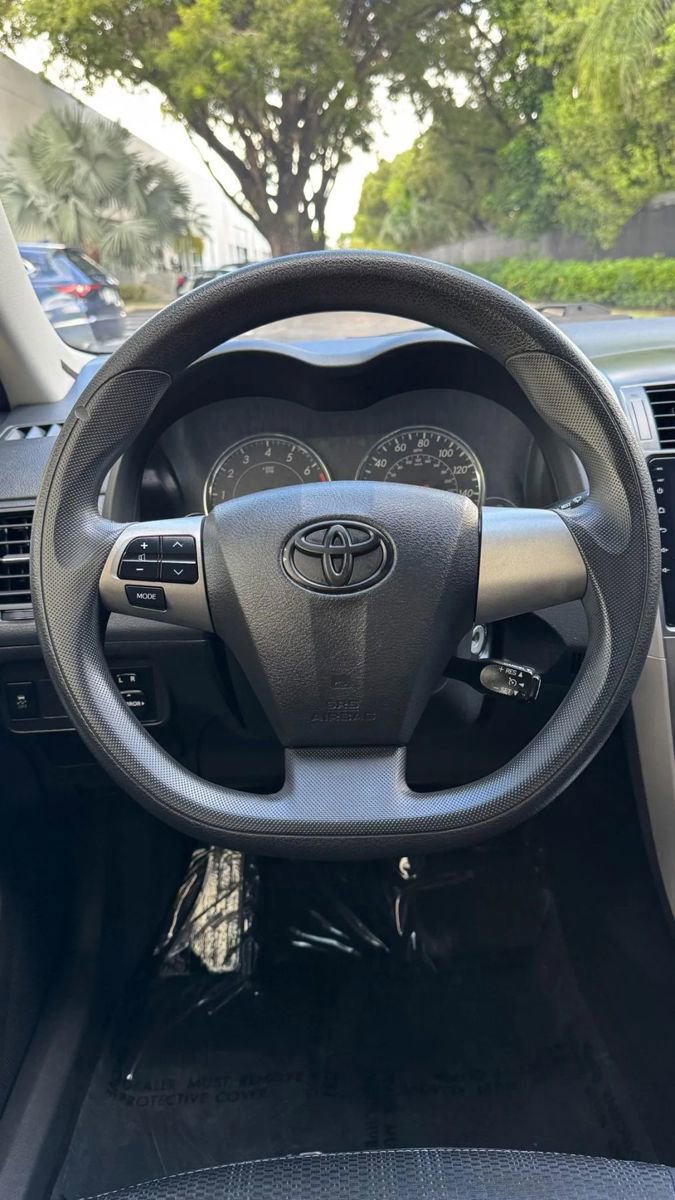 Used 2012 Toyota Corolla S image 8