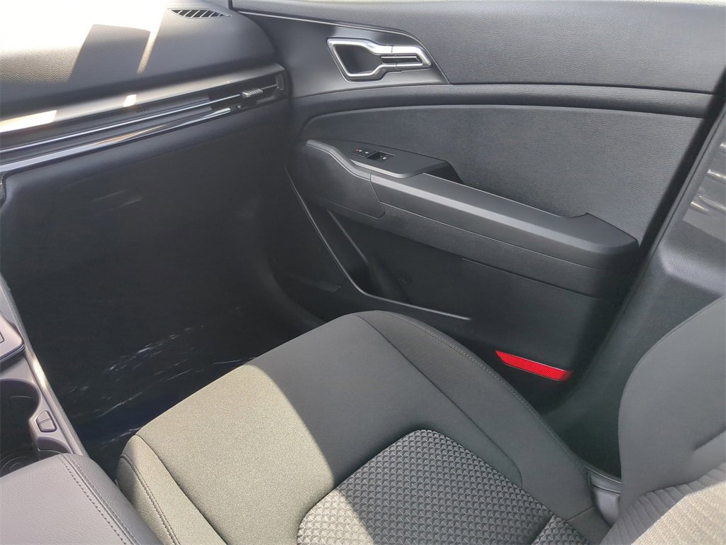 New 2026 Kia Sportage S image 18