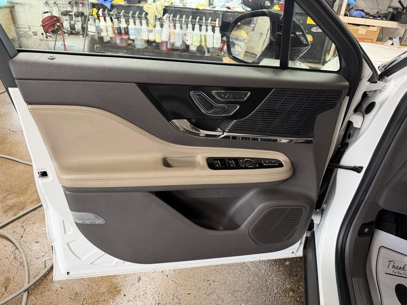 Used 2020 Lincoln Corsair FWD image 11