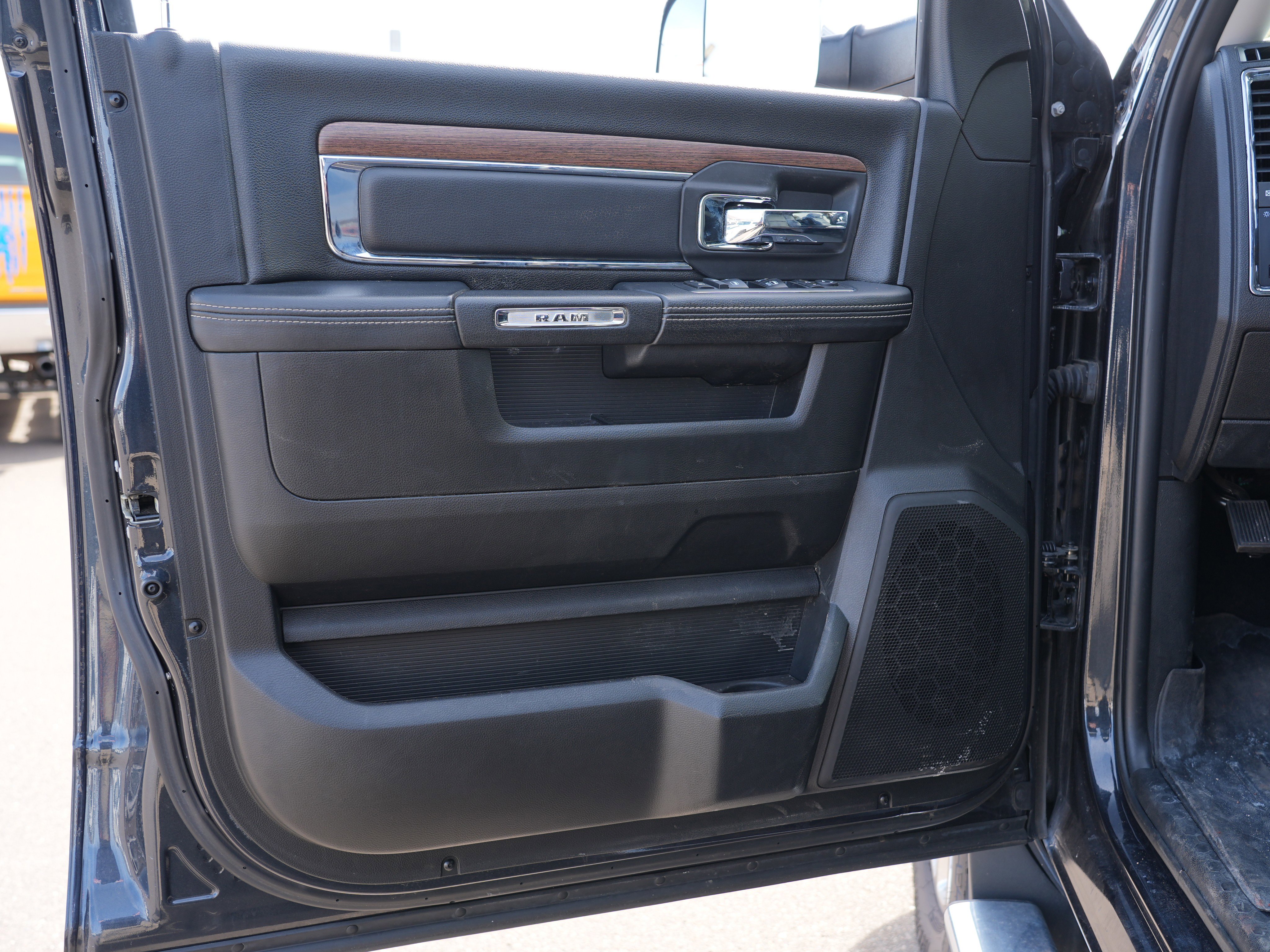 Used 2018 RAM 2500 Laramie image 14