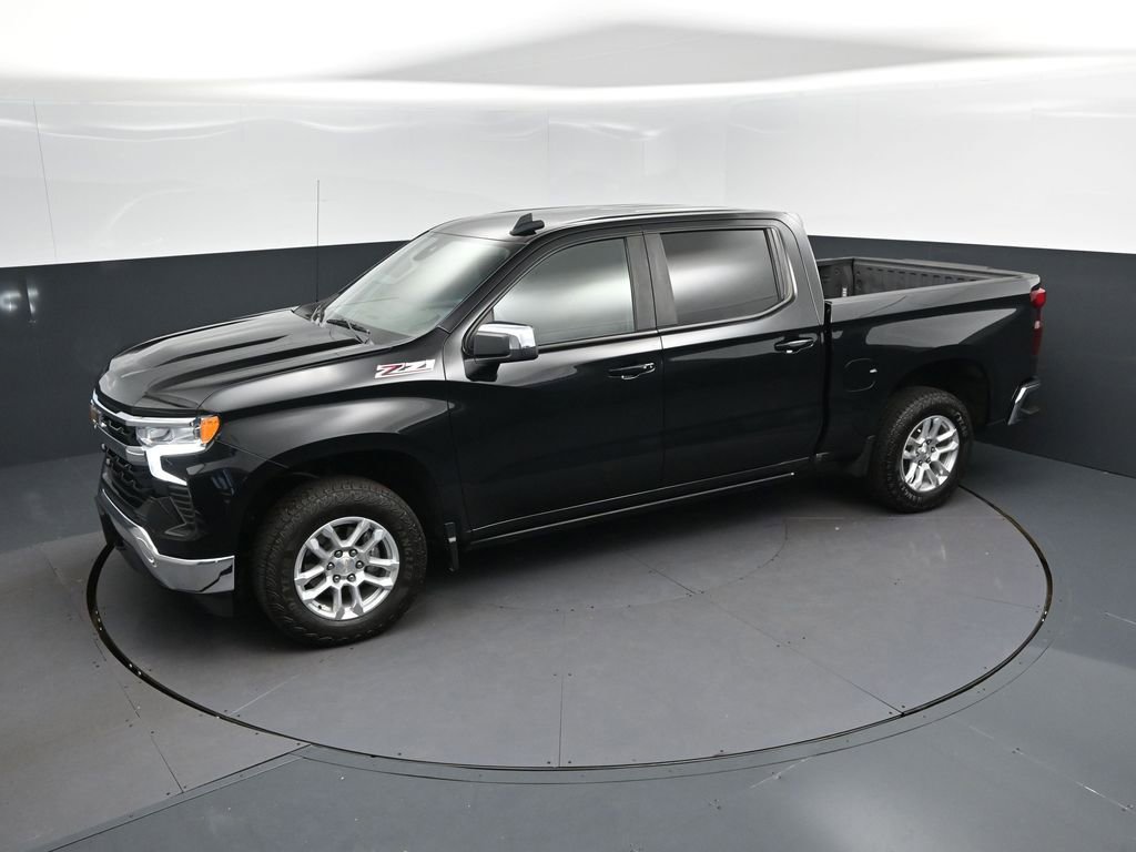 Used 2024 Chevrolet Silverado 1500 LT AWD/4WD image 14
