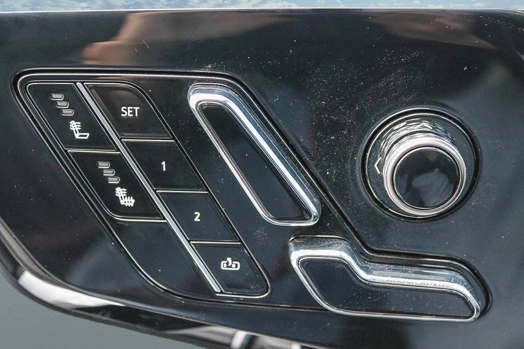 Used 2025 Cadillac Optiq Sport 1 image 27