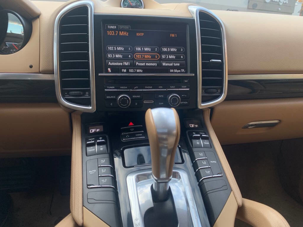 Used 2012 Porsche Cayenne image 16