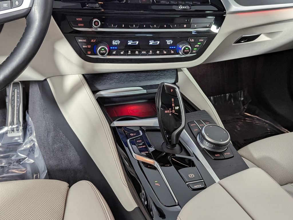 Certified 2023 BMW 540i xDrive w/ M Sport Package AWD/4WD image 41