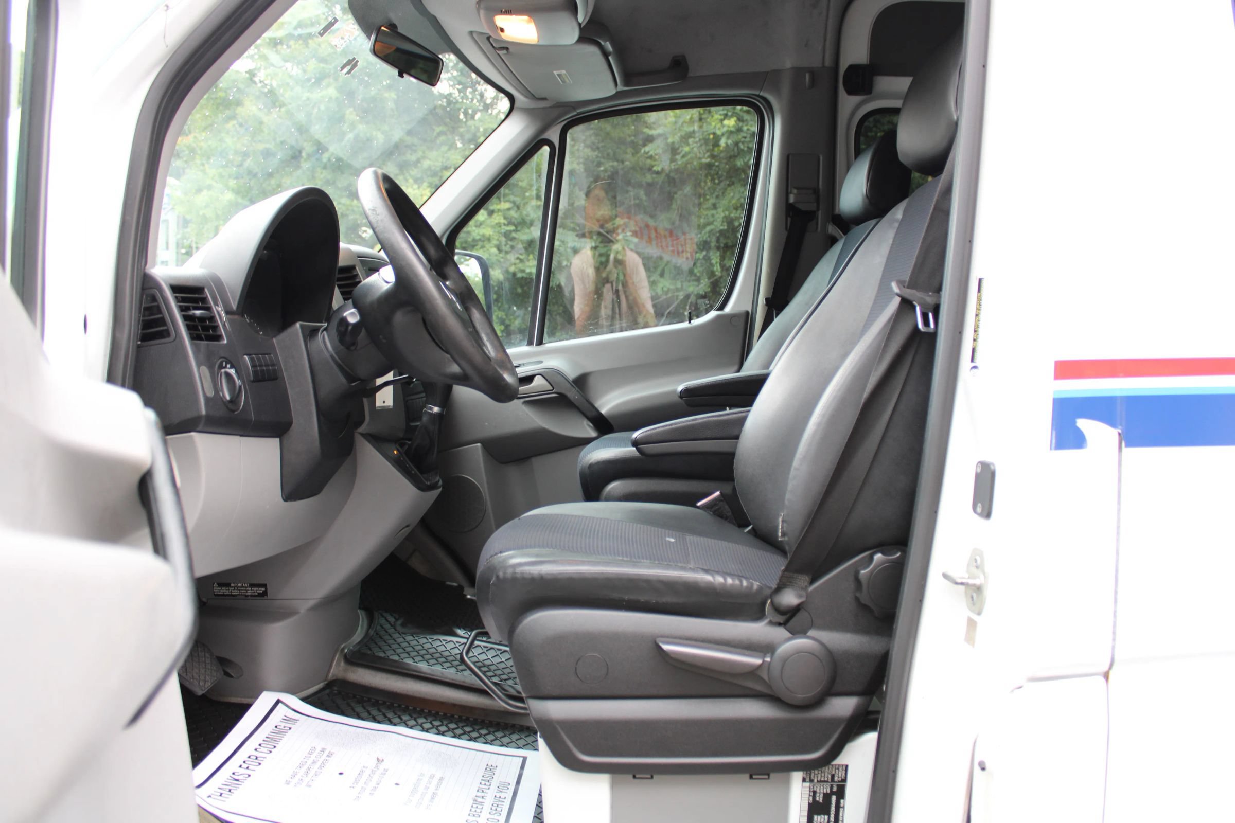 Used 2016 Mercedes-Benz Sprinter 2500 image 21
