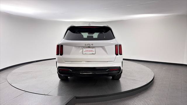 Used 2022 Kia Sorento S FWD image 7