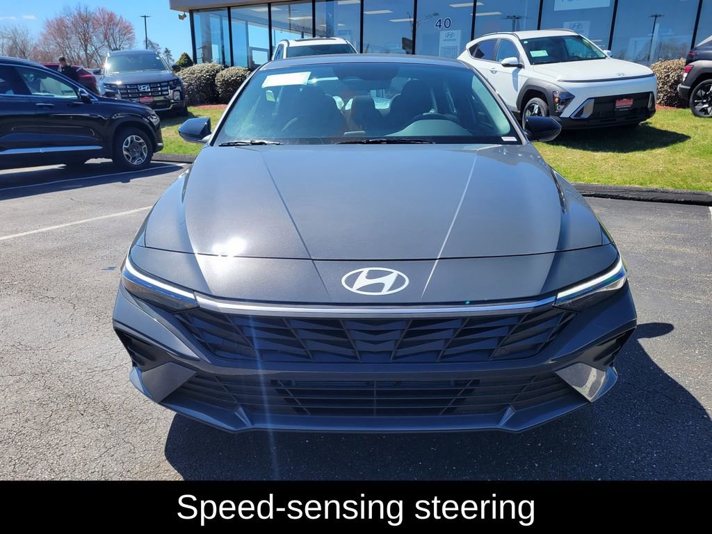 Certified 2025 Hyundai Elantra SEL image 9
