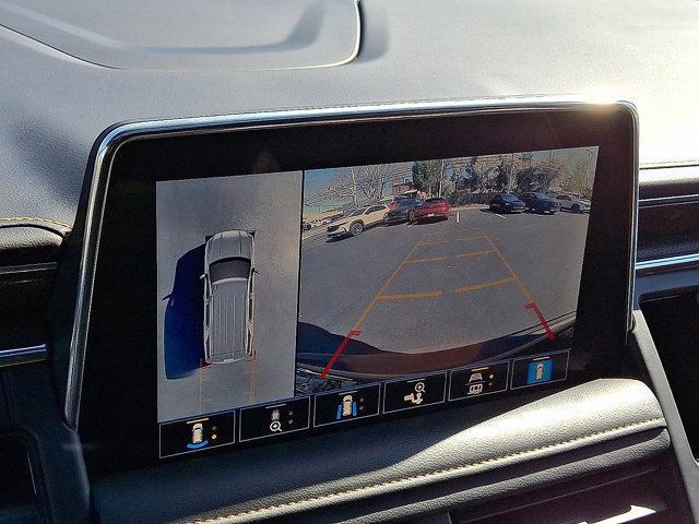 Used 2021 GMC Yukon AT4 w/ Rear Media and Nav Package AWD/4WD image 18