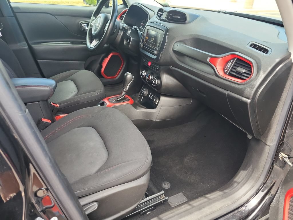 Used 2015 Jeep Renegade Trailhawk w/ Safety & Security Group I AWD/4WD image 19