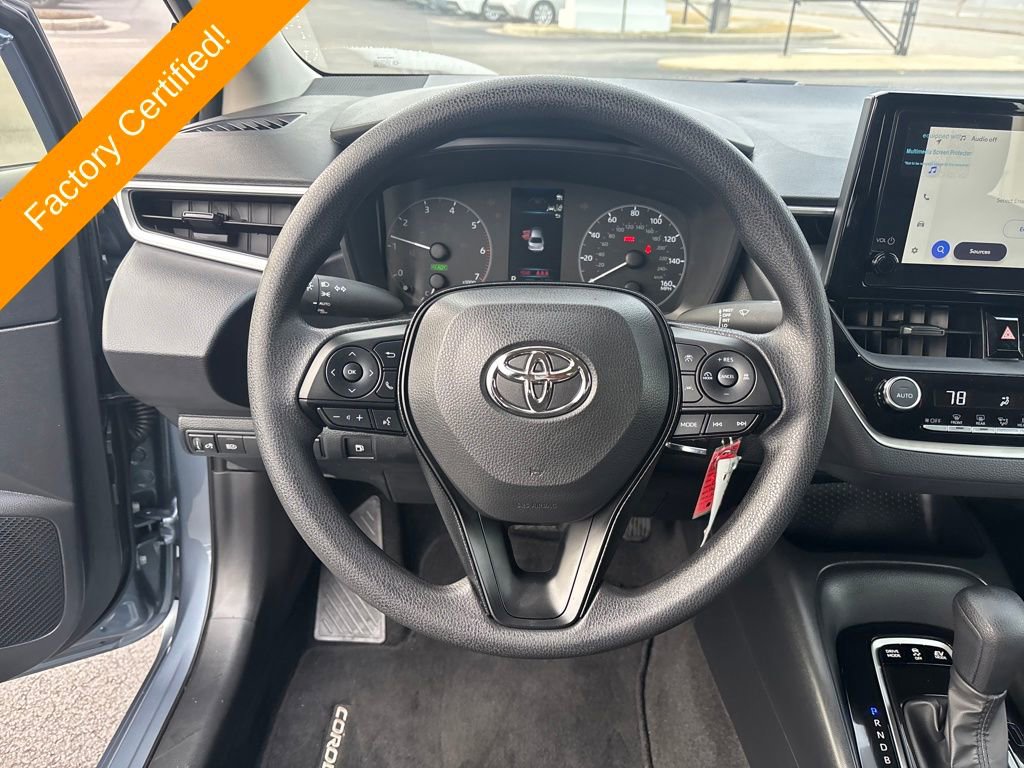 Used 2025 Toyota Corolla LE image 15