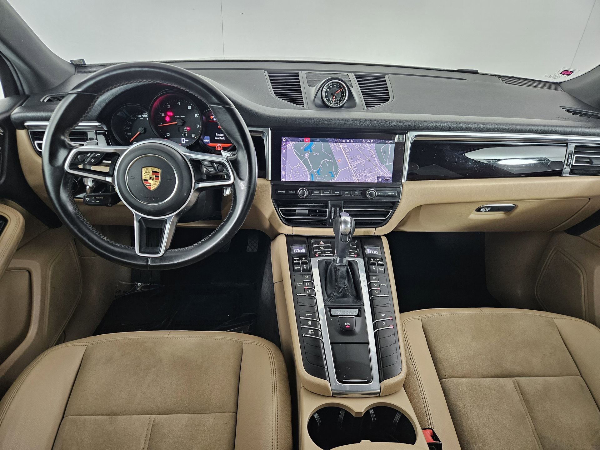 Used 2021 Porsche Macan AWD/4WD image 35