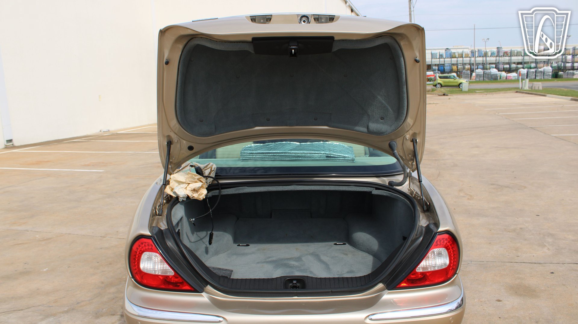 Used 2005 Jaguar XJ8 RWD image 8
