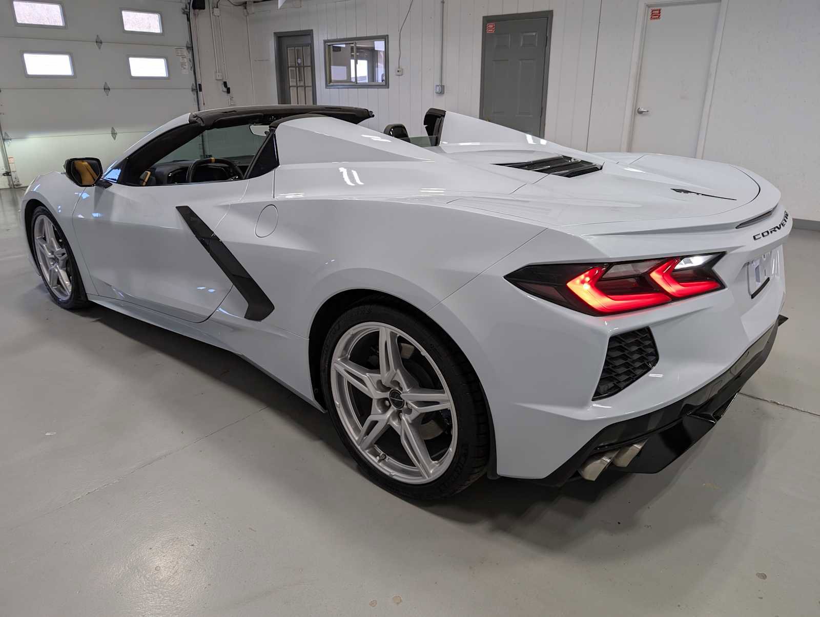 Used 2022 Chevrolet Corvette Stingray Premium Conv w/ Battery Protection Package image 20