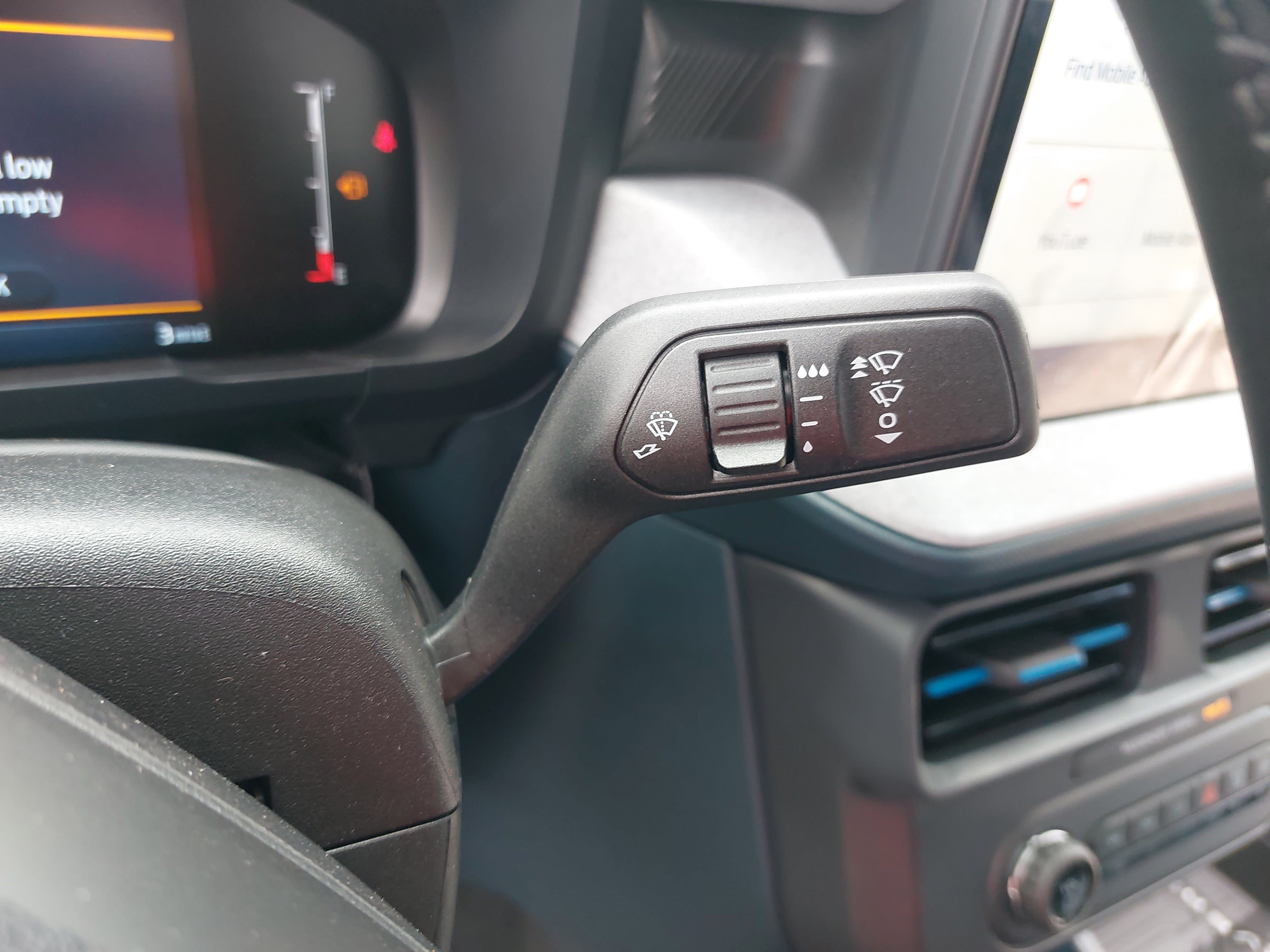 New 2026 Ford Maverick XLT w/ XLT Luxury Package FWD image 26