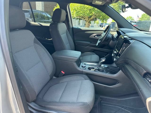 Used 2023 Chevrolet Traverse LT FWD image 23
