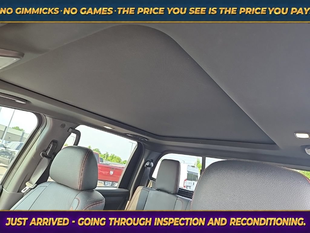 Used 2023 Nissan Titan PRO-4X w/ Pro-4x Convenience Package AWD/4WD image 17