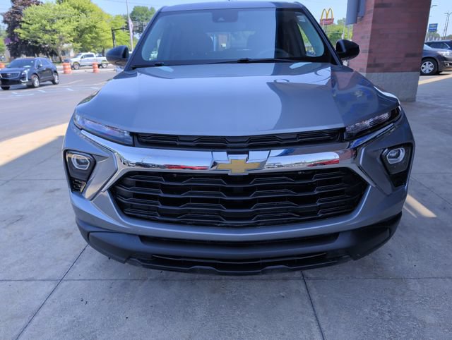 Used 2024 Chevrolet TrailBlazer LS w/ LS Convenience Package FWD image 10