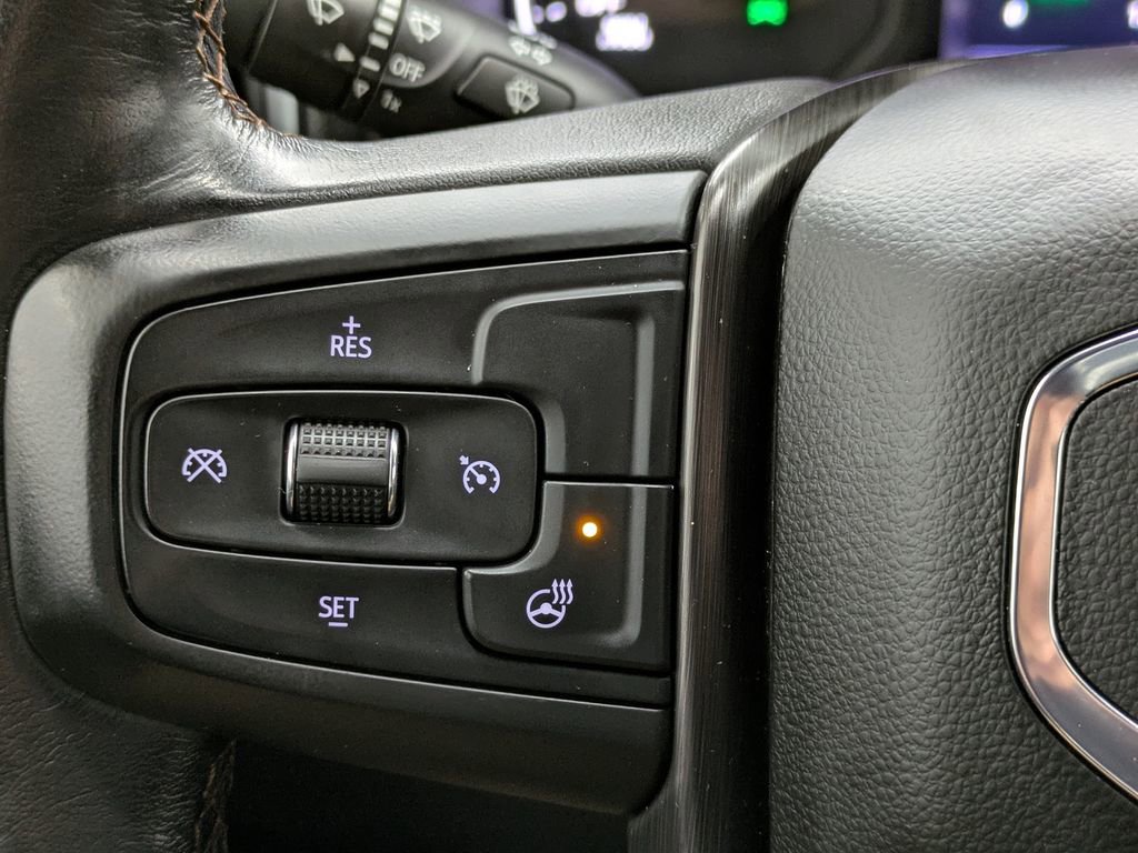 Used 2021 GMC Sierra 1500 AT4 w/ AT4 Preferred Package AWD/4WD image 7