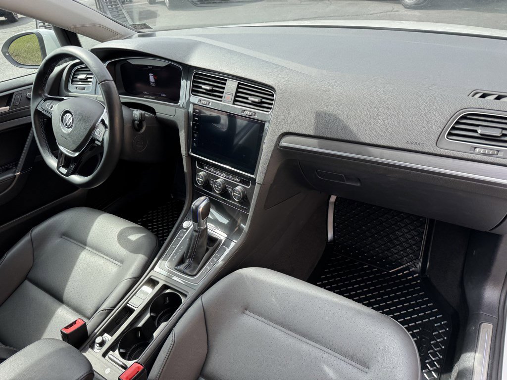 Used 2019 Volkswagen e-Golf SEL Premium FWD image 8