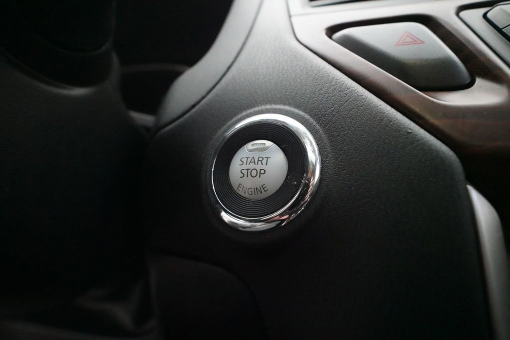 Used 2018 Nissan Pathfinder Platinum AWD/4WD image 33