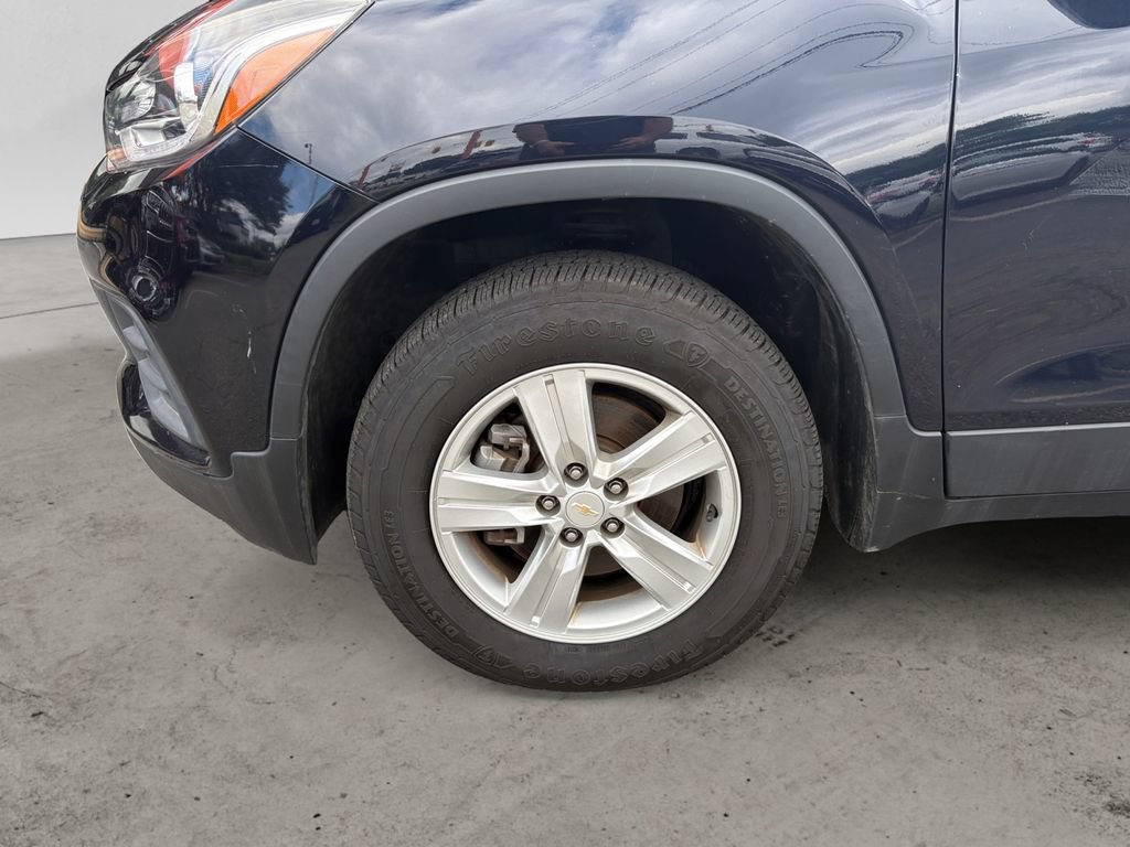 Used 2022 Chevrolet Trax LT w/ Driver Confidence Package AWD/4WD image 14