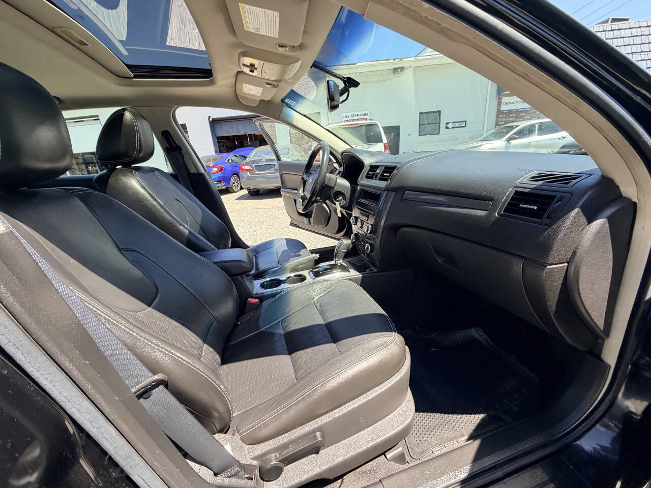 Used 2010 Ford Fusion Sport FWD image 11