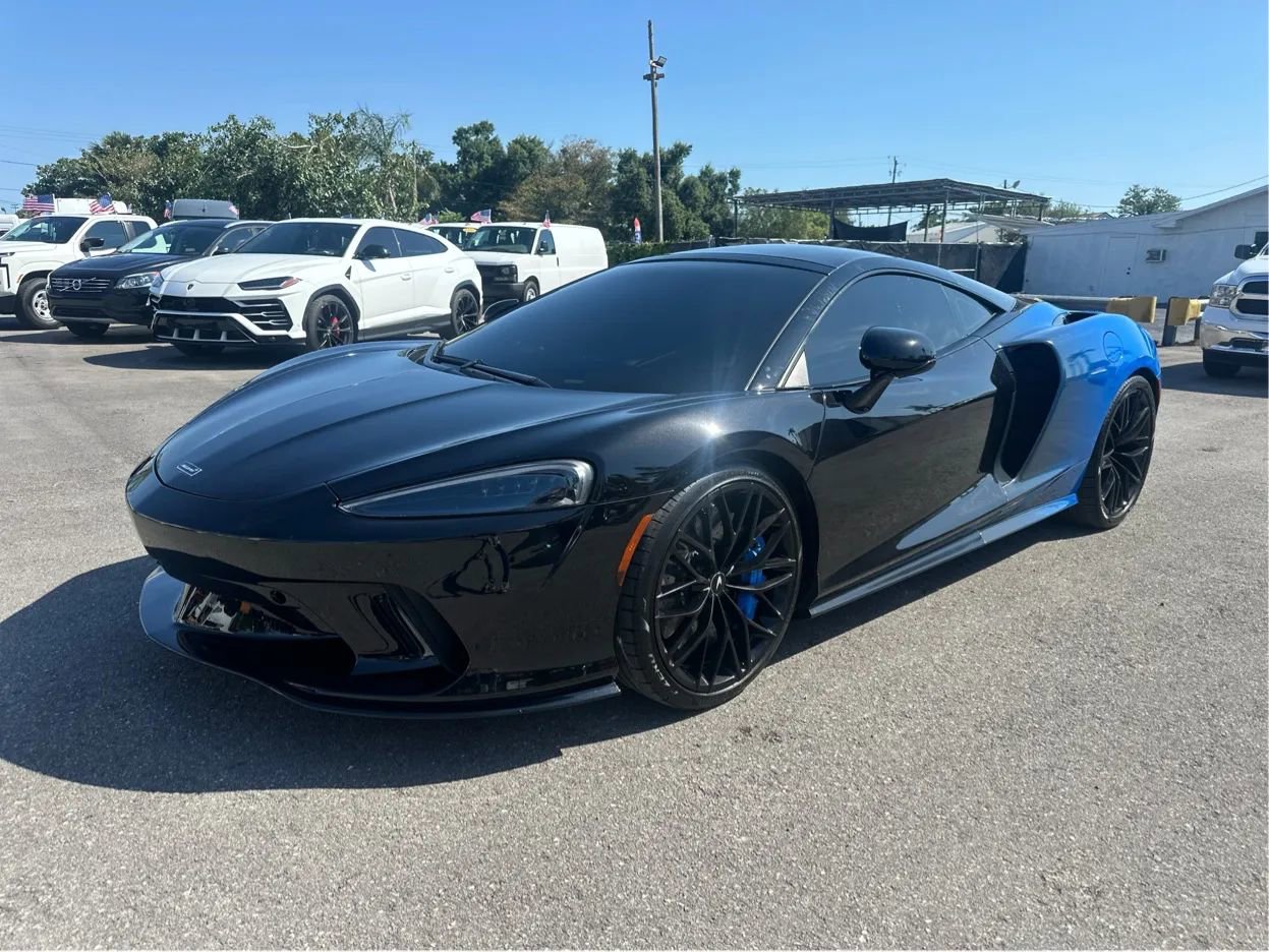 Used 2023 McLaren GT RWD image 1