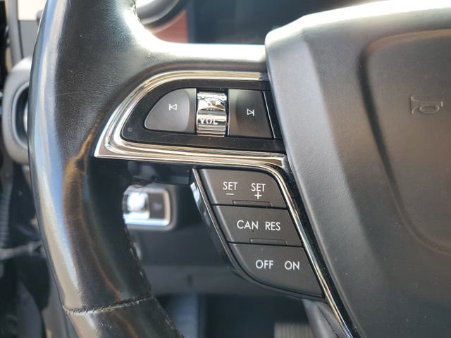 Used 2023 Lincoln Nautilus Reserve image 12