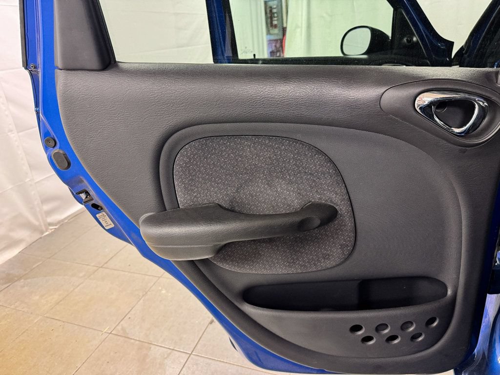 Used 2003 Chrysler PT Cruiser FWD image 15