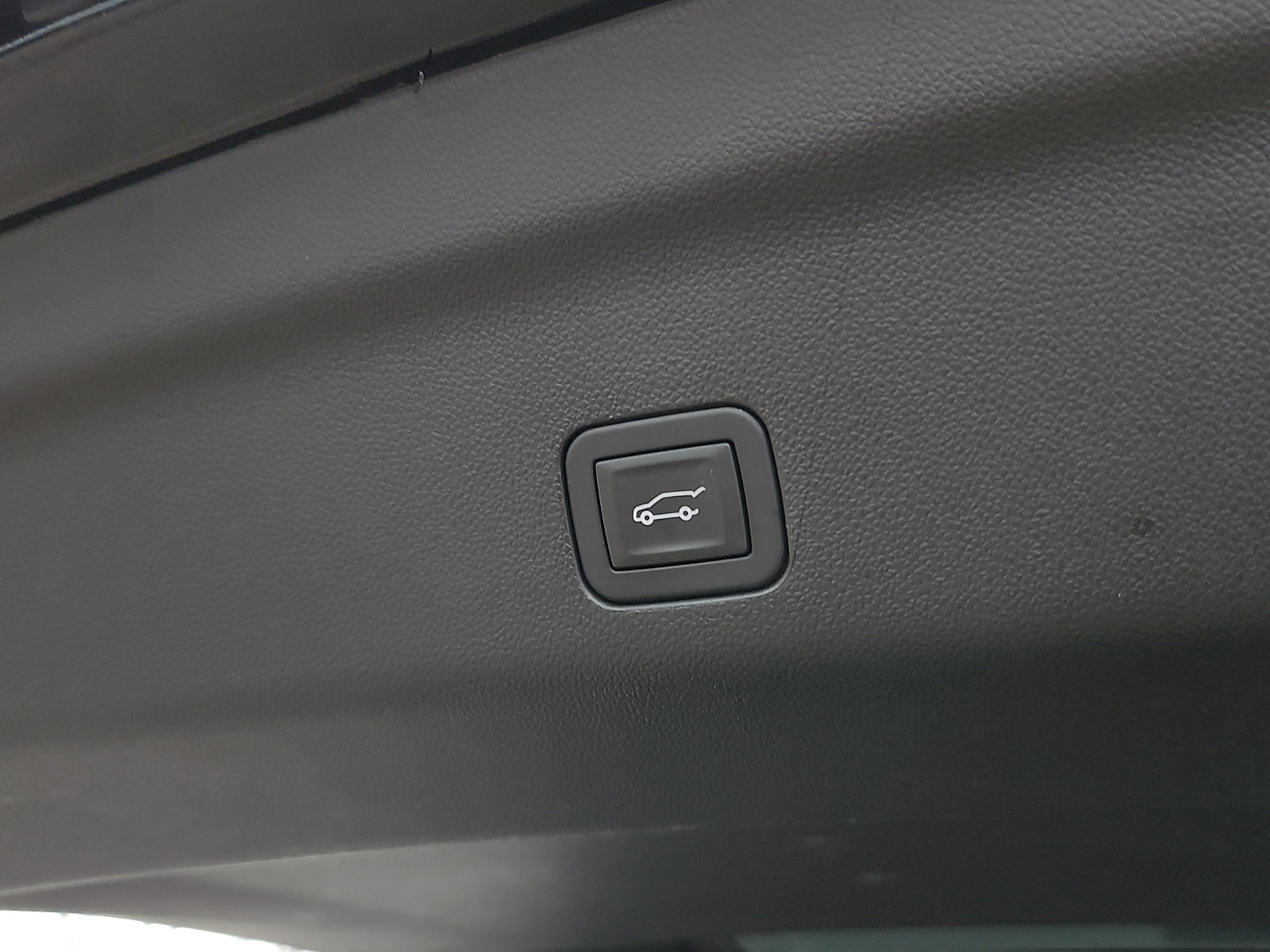 Certified 2025 Cadillac Escalade Luxury image 30