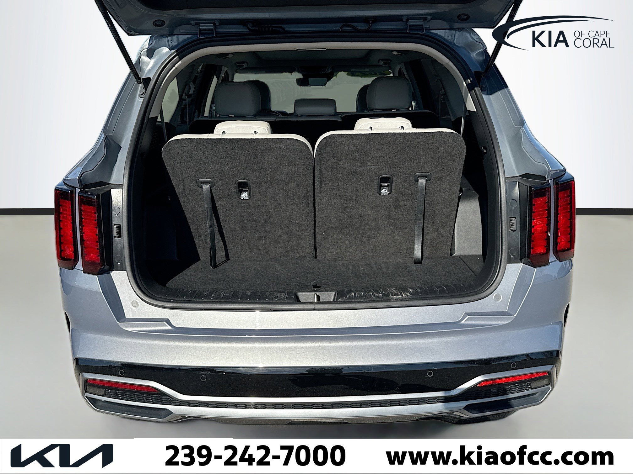 Certified 2023 Kia Sorento S w/ Panoramic Sunroof Package image 11