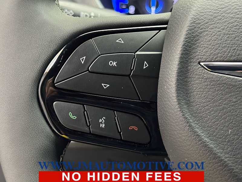 Used 2024 Chrysler Pacifica Touring-L w/ S Appearance Package AWD/4WD image 43