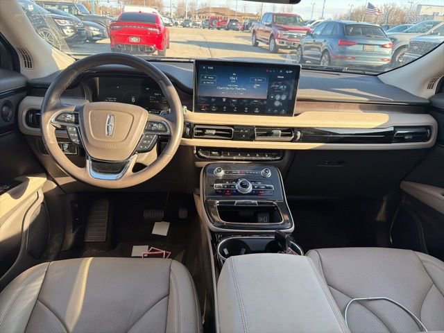 Used 2023 Lincoln Nautilus Reserve w/ Luxury Package image 15