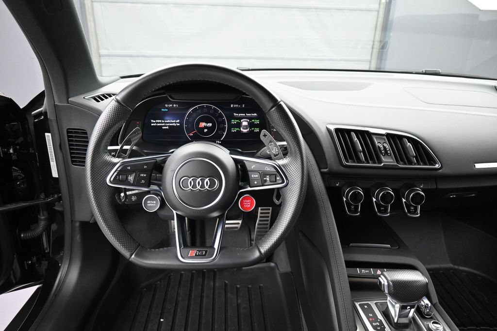Used 2018 Audi R8 V10 w/ 20" Wheel Package RWD image 18