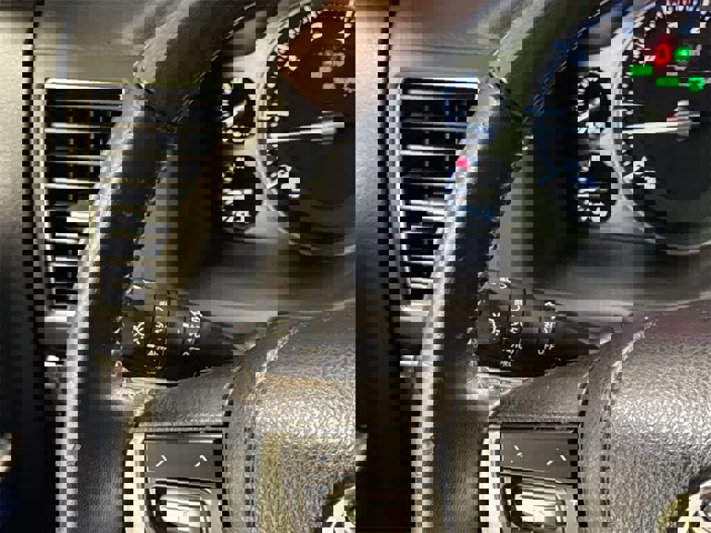 Used 2016 Toyota Land Cruiser image 29